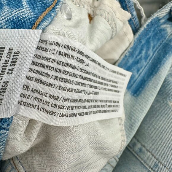 Abercrombie & Fitch Mom Jeans | Light Wash Distressed | Raw Hem | Size 25 - Picture 5 of 9